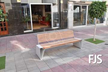 El Cabildo supervisa la finalización de las obras de mejora en la Zona Comercial Abierta de Los Llanos/Francisco Javier Santana.